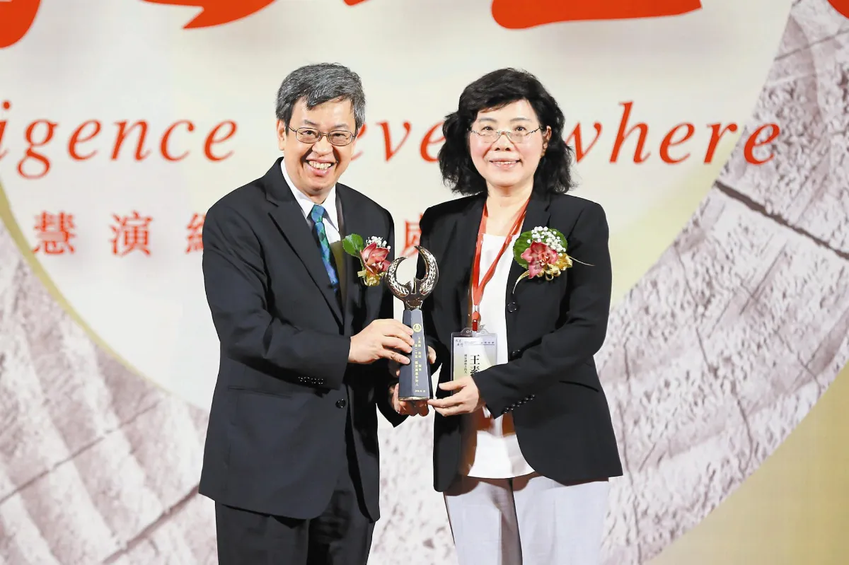 化學建築師 晉身終身國家講座