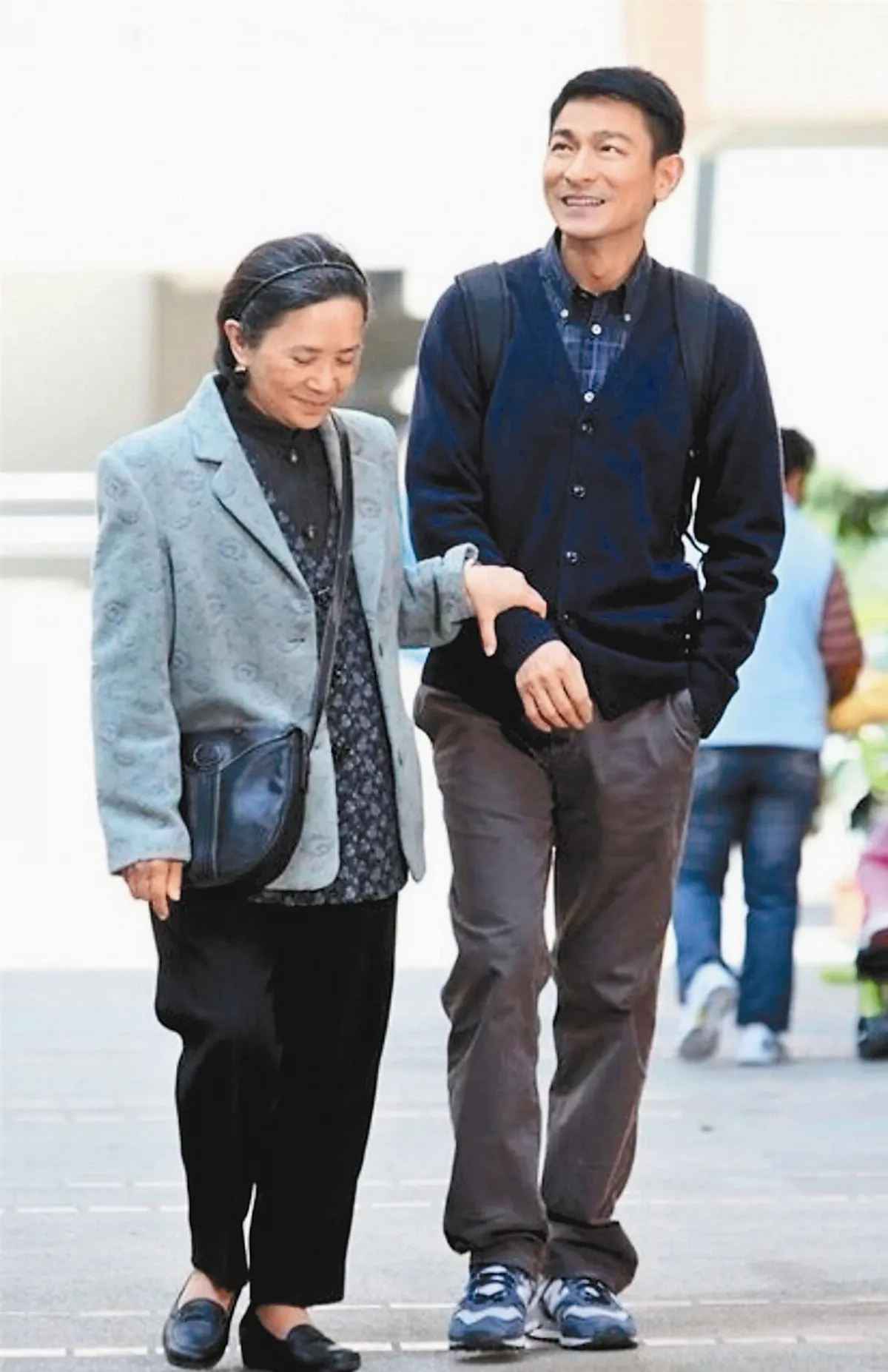 川版桃姐 姐弟反哺保母42年