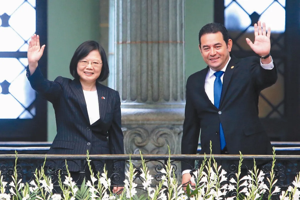 蔡到訪 瓜總統開口要援助