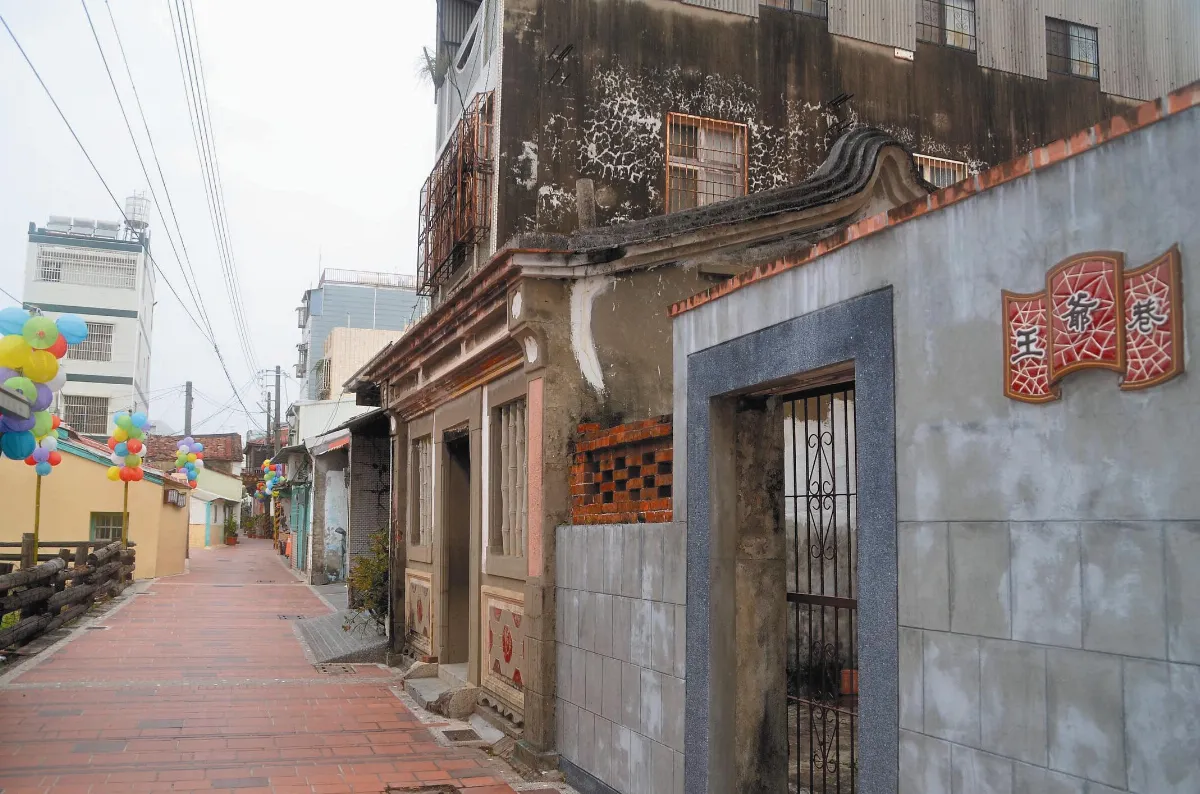 磚家小組訪老街 記錄古厝玄機