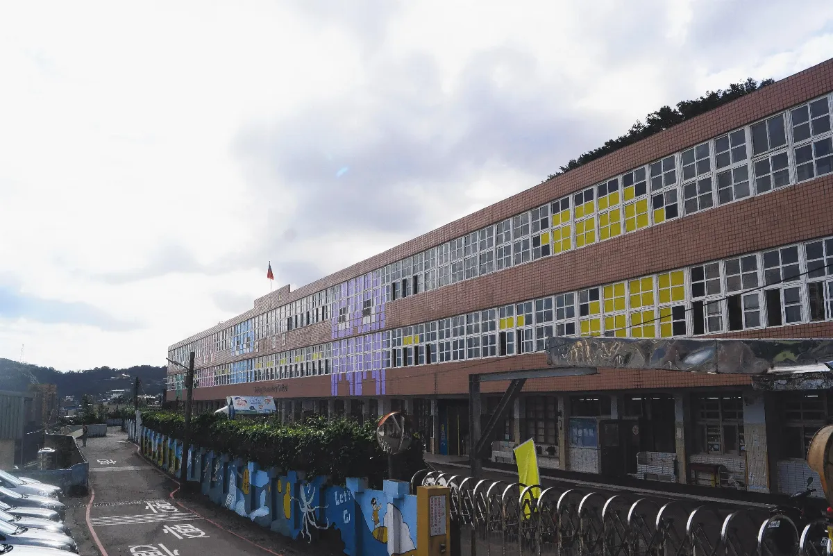 全校總動員 貼出小精靈