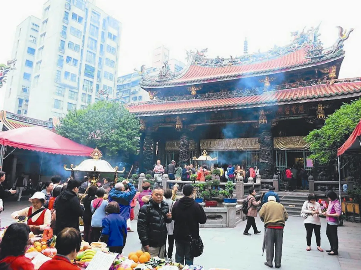 搭北捷 行春求保庇