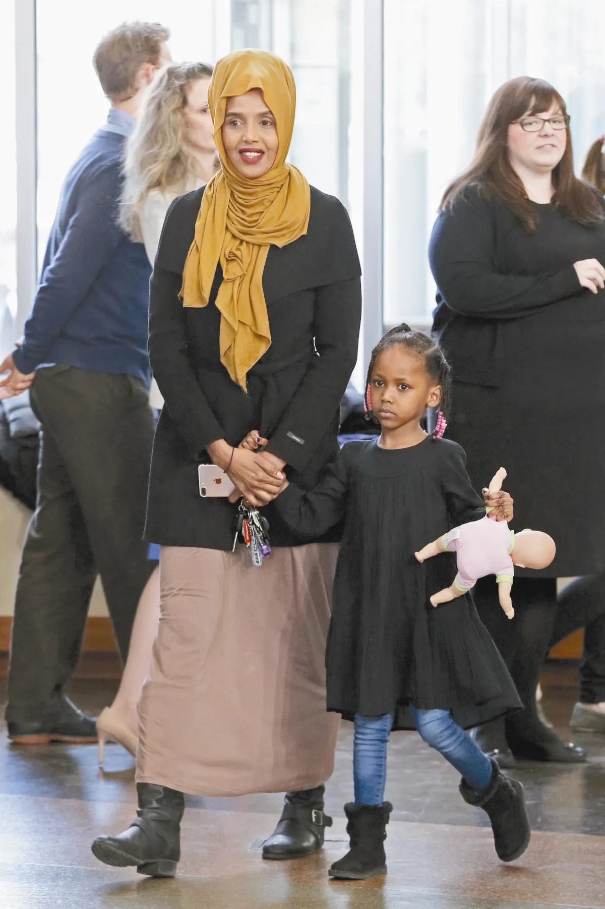 衝破禁令 索童抵美與母團圓