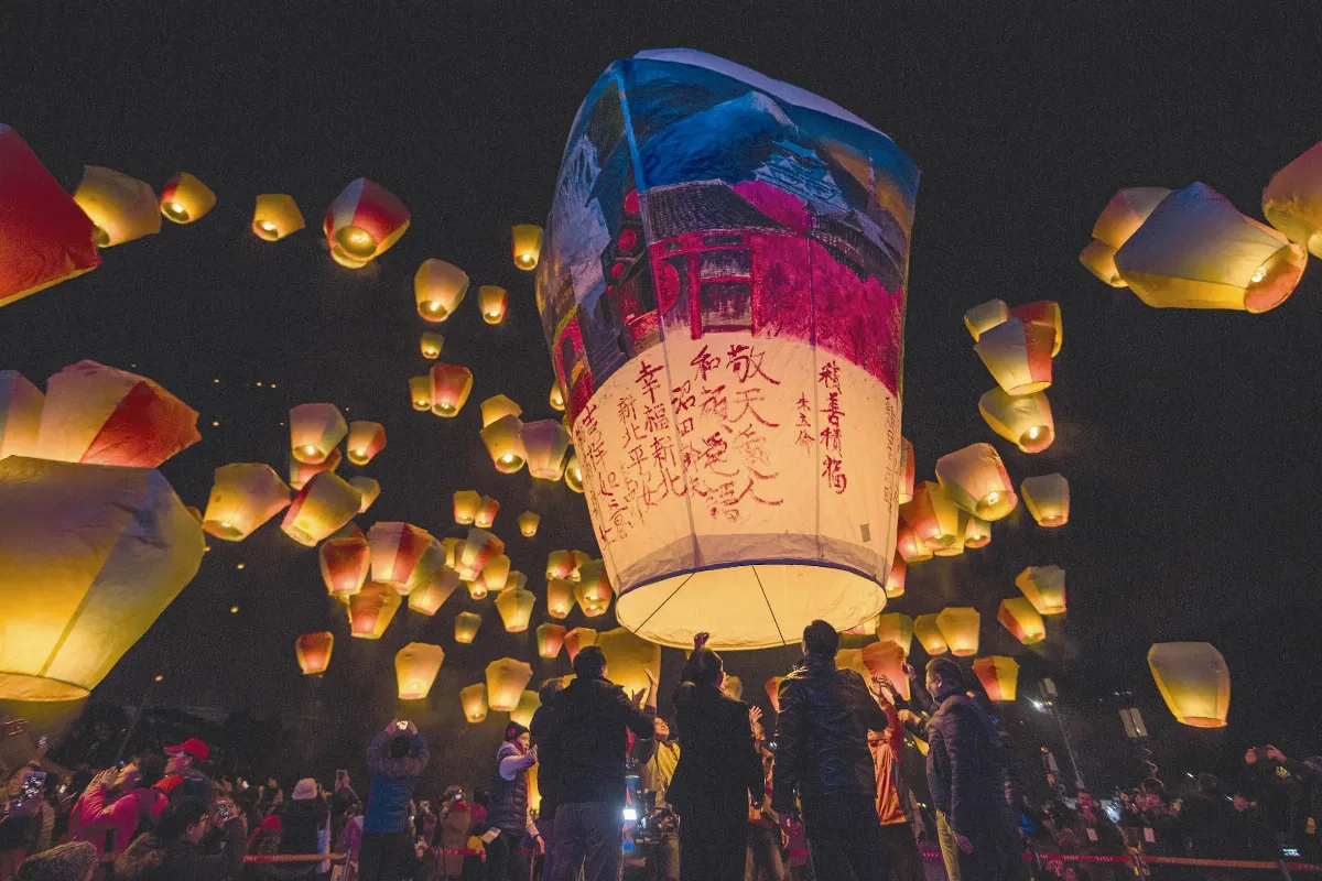 1200盞天燈  積善積福