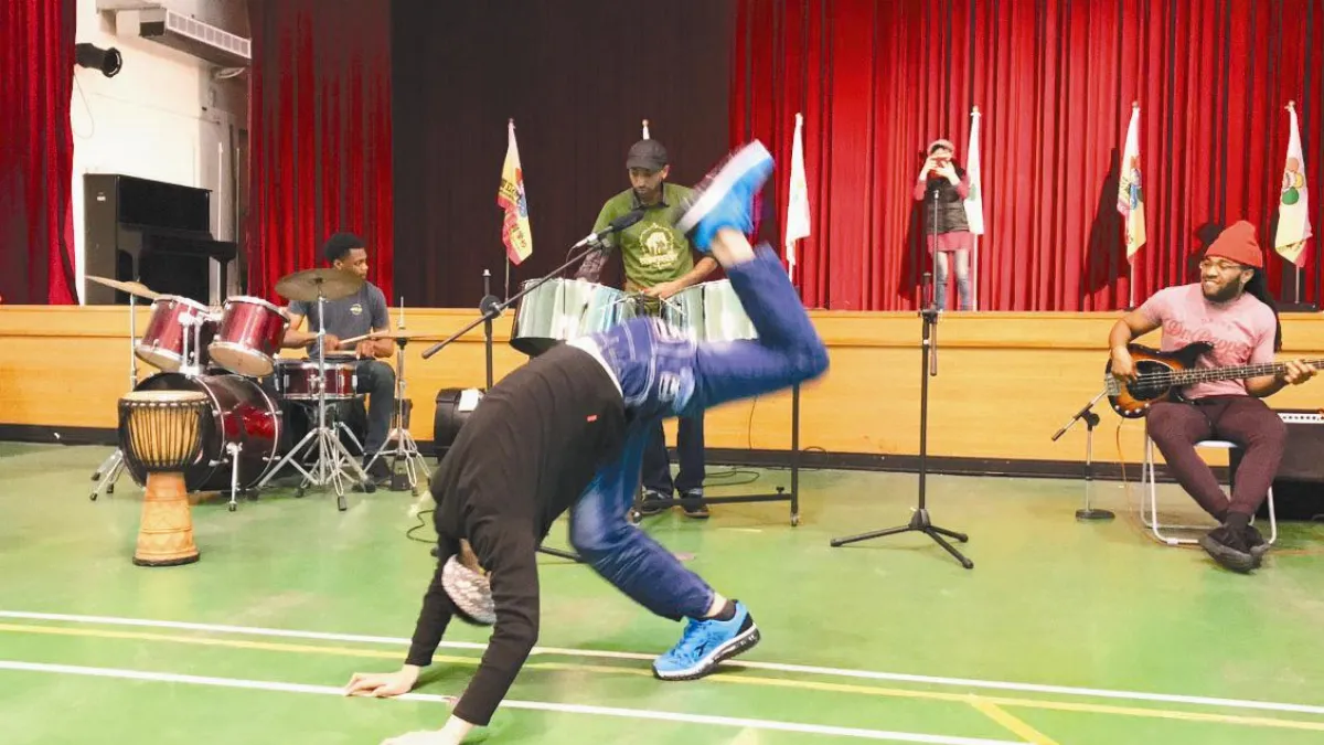 美樂團訪花蓮 特教生樂玩打鼓