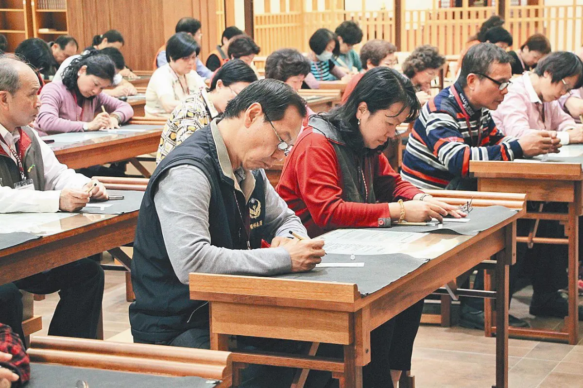 為民服務如菩薩  里長佛館聯誼 洗滌心靈服務更優