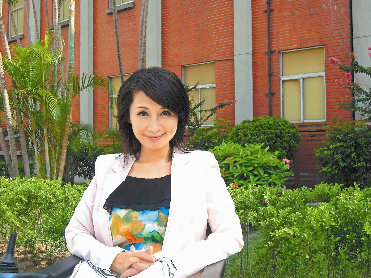 人間百年筆陣 用愛打破陳年的黑暗