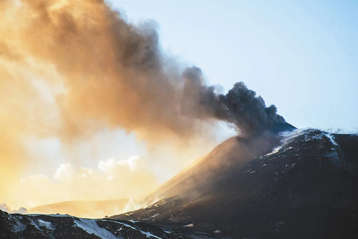 義大利埃特納火山爆發 10傷