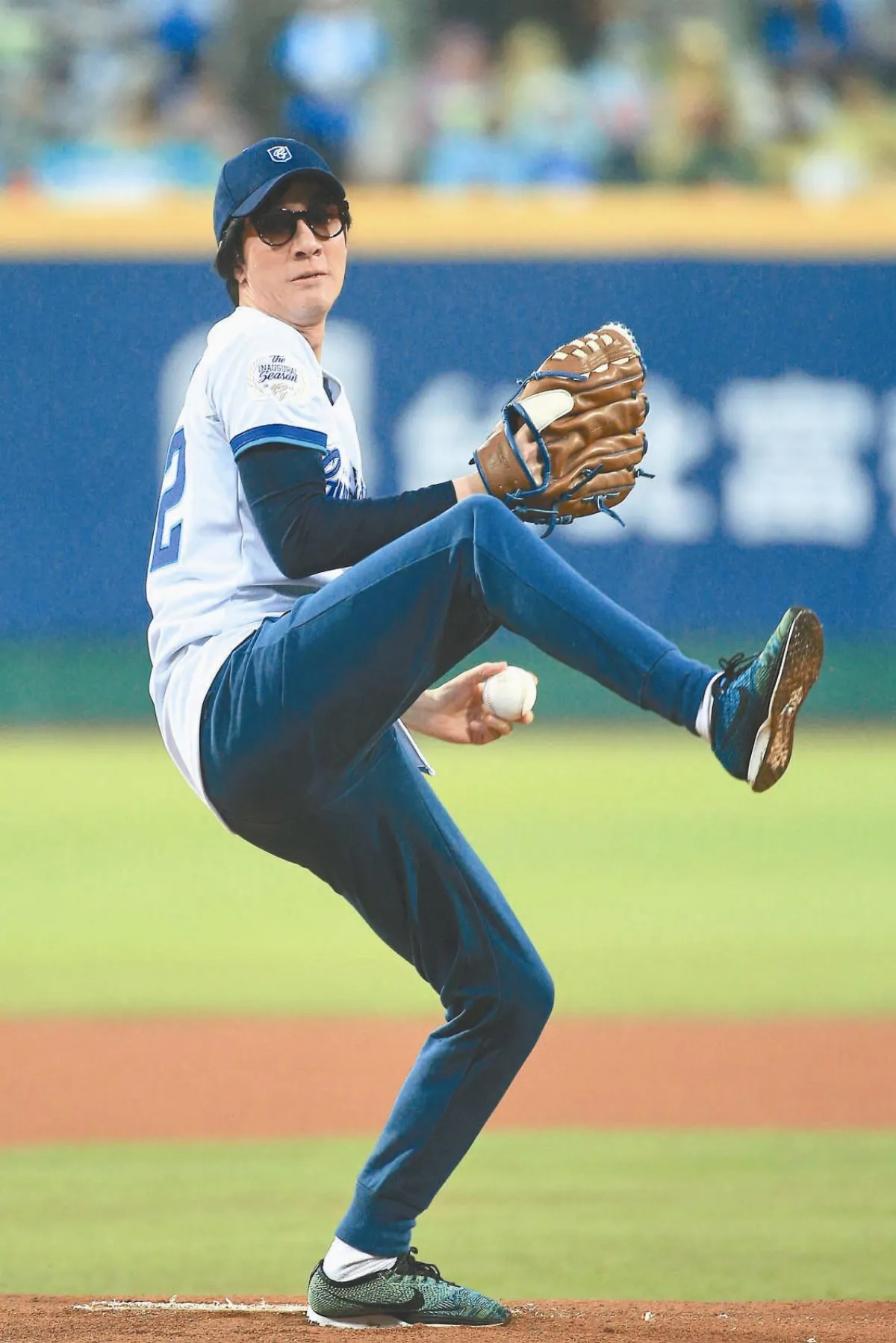 中職開打 王力宏開球