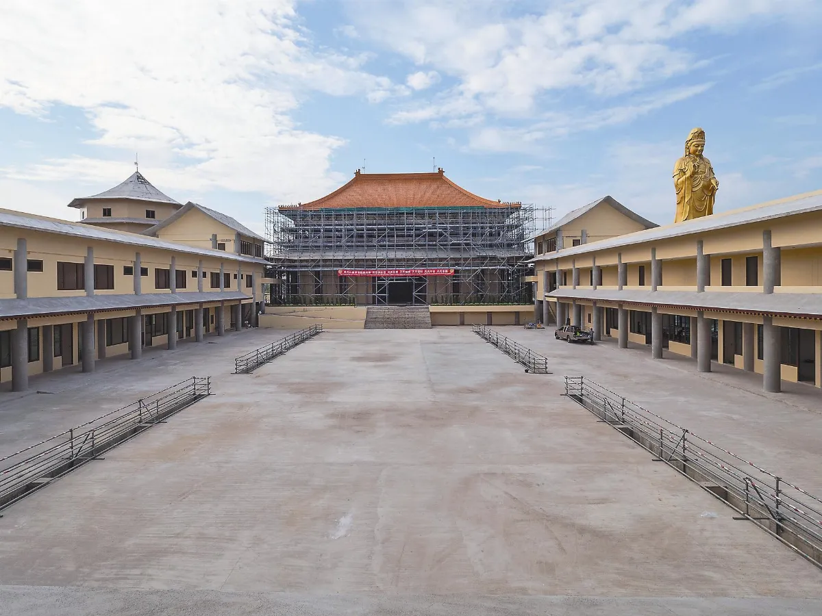 泰華寺辦佛學院 融合南北傳佛教