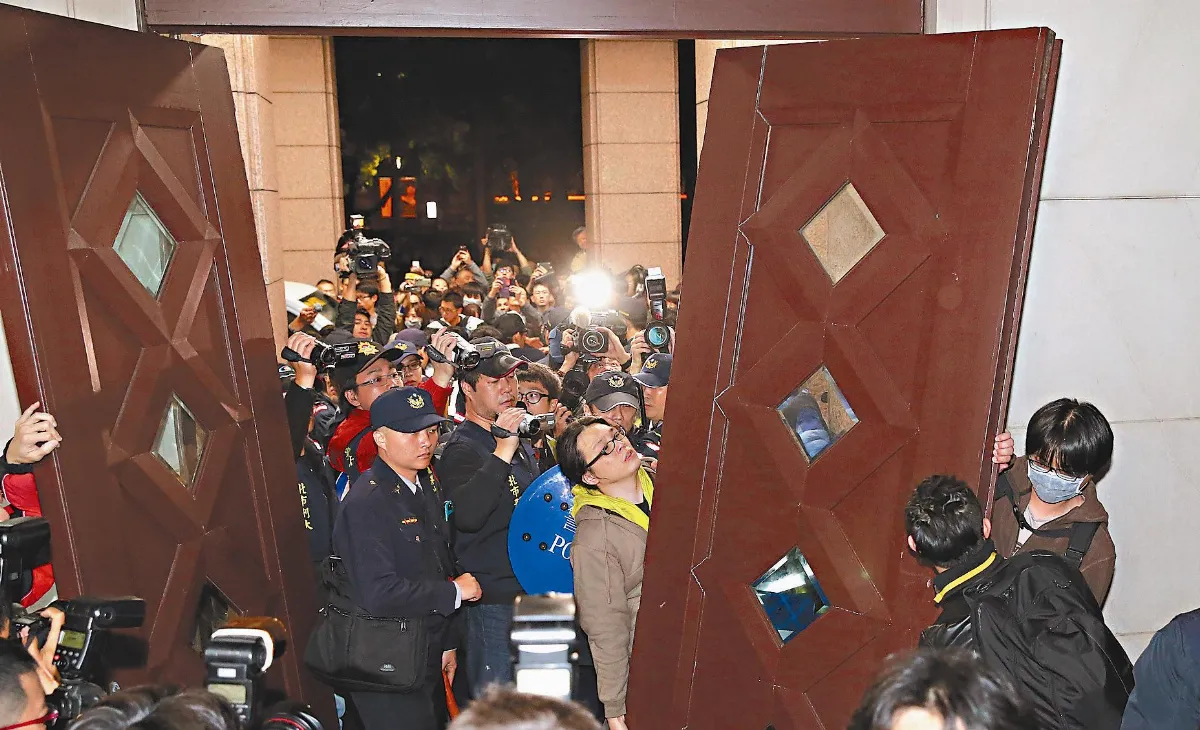 太陽花占政院 煽惑無罪