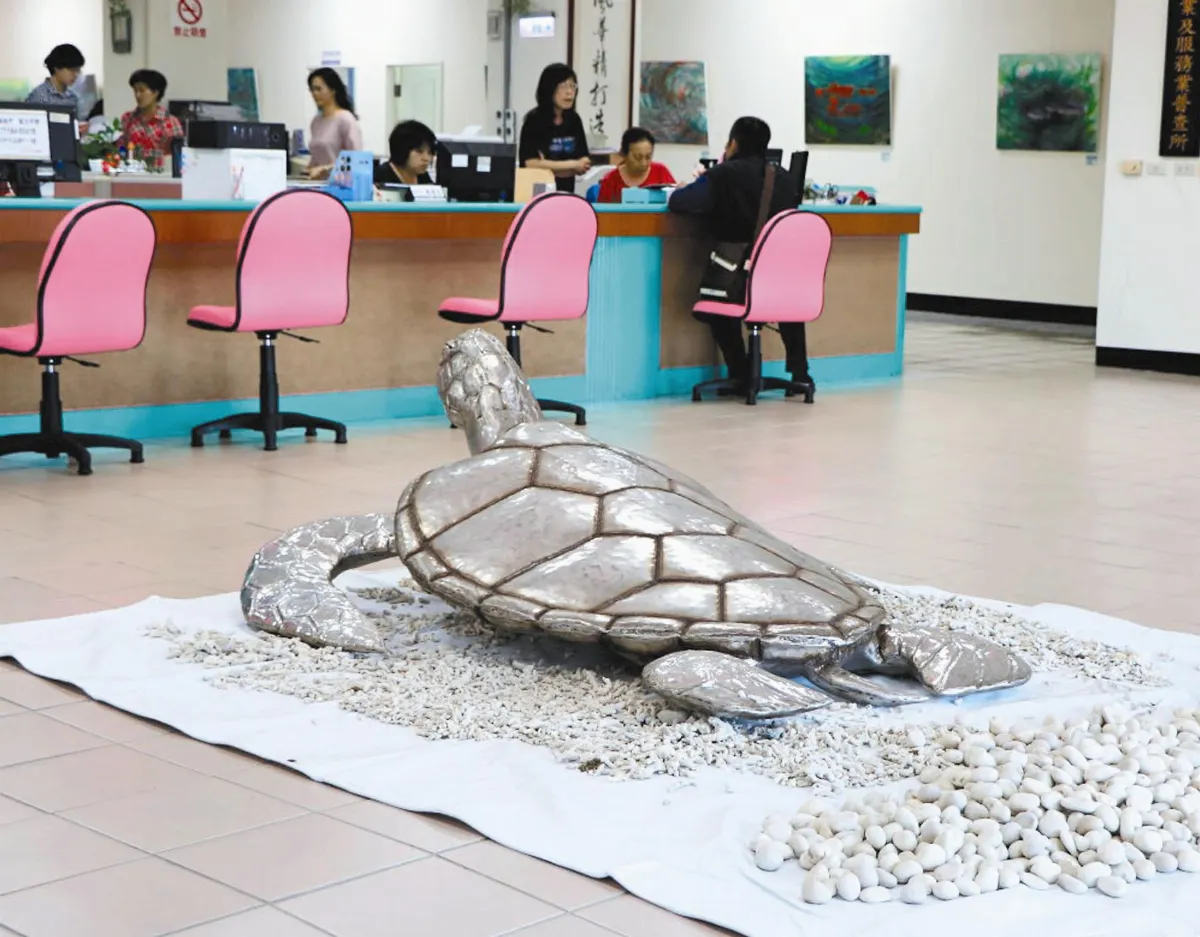 海生雕塑 市公所現海洋奇蹟