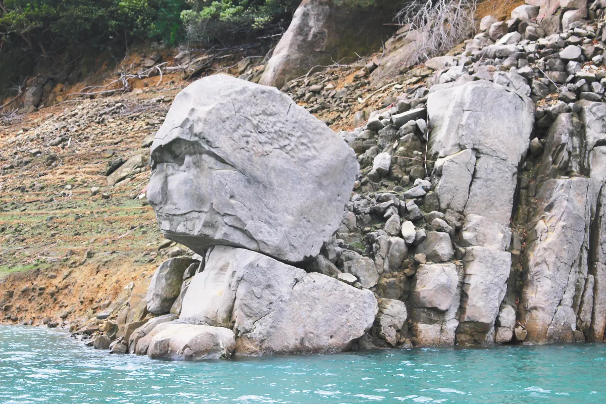 石門水庫水位低 旱象奇景紛露面