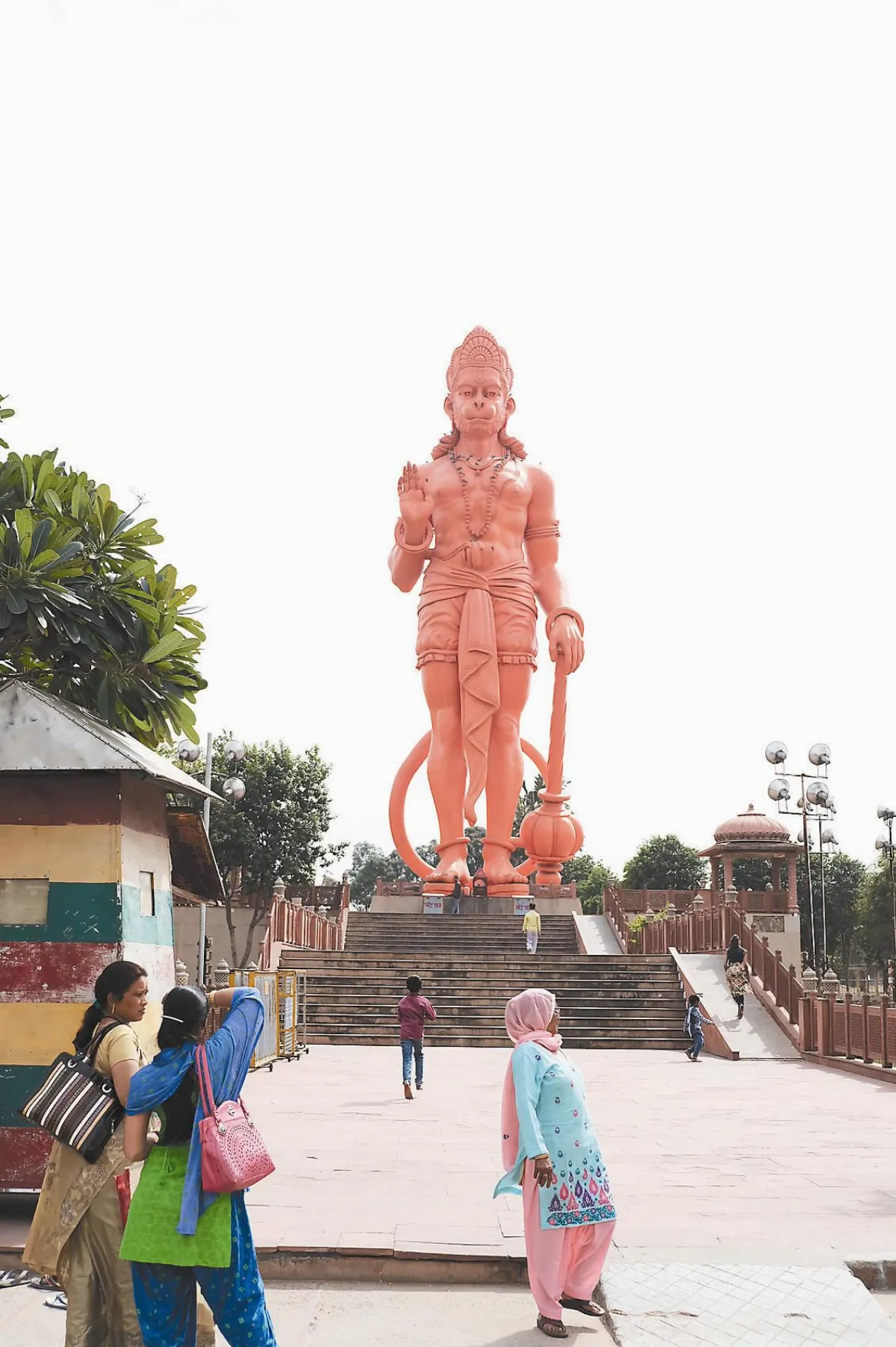 印度放假不思議 祭司觀月決定