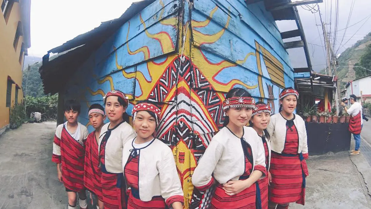 等了47年 萬豐國小拍畢業紀念冊