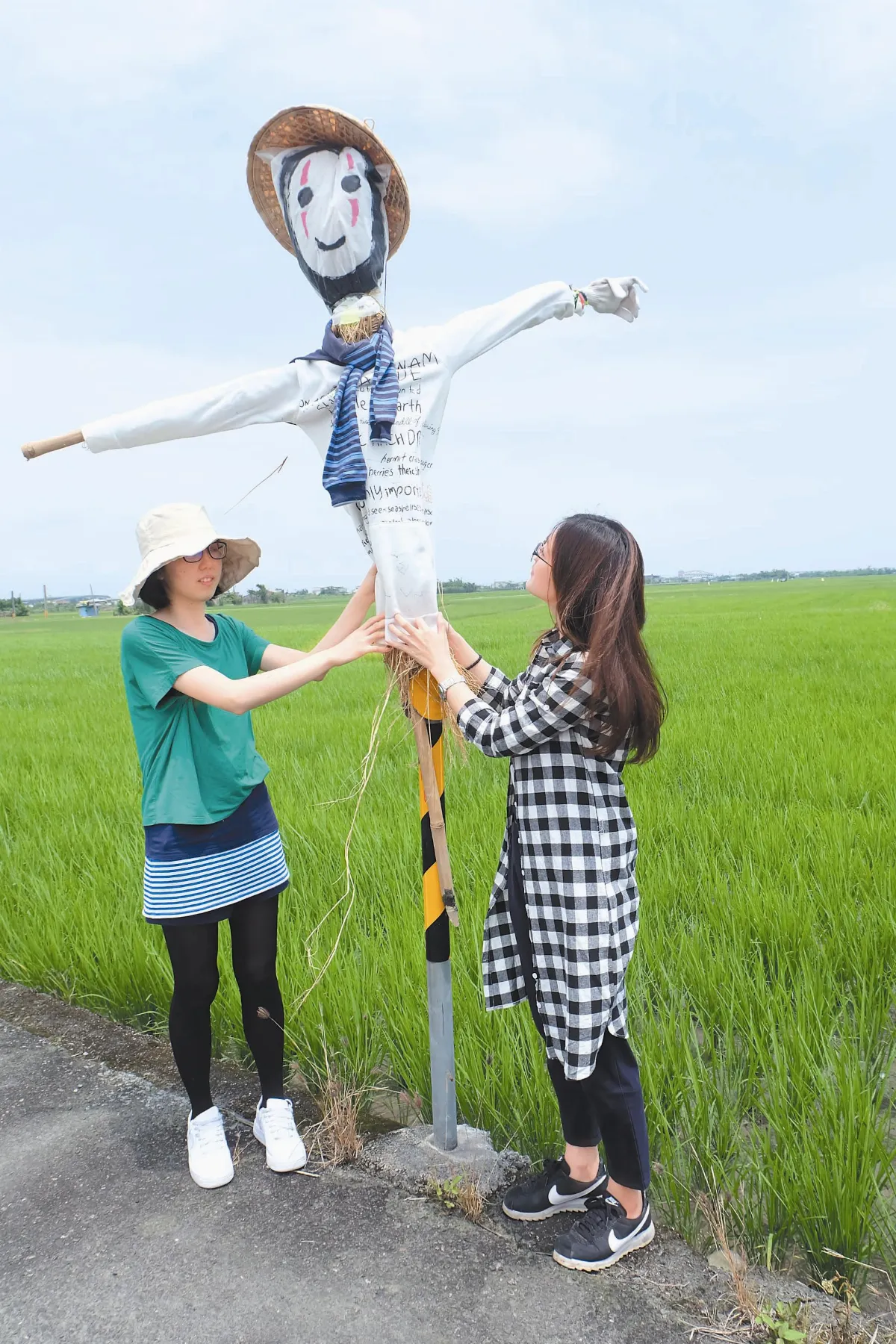 宜伯朗大道 DIY迎賓稻草人