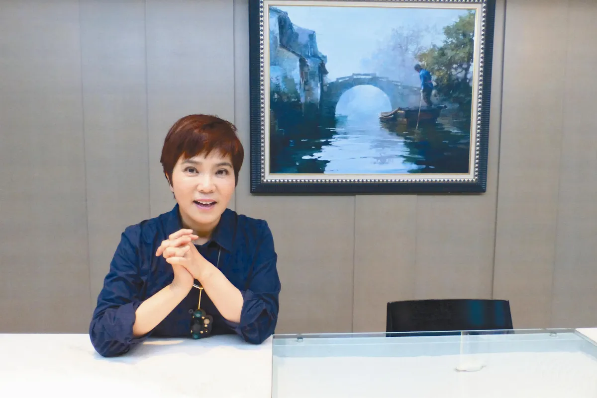 李艷秋不為俠而俠 是因真而義