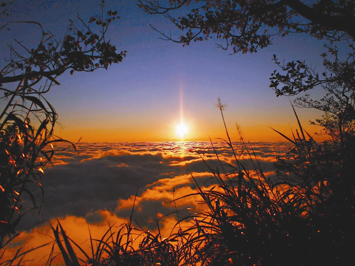 北大武山落日雲海
