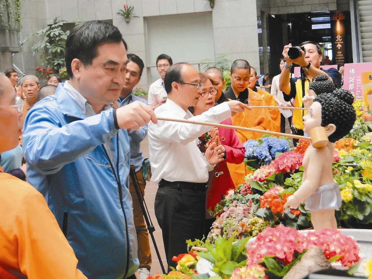 北市府浴佛 三好安頓身心