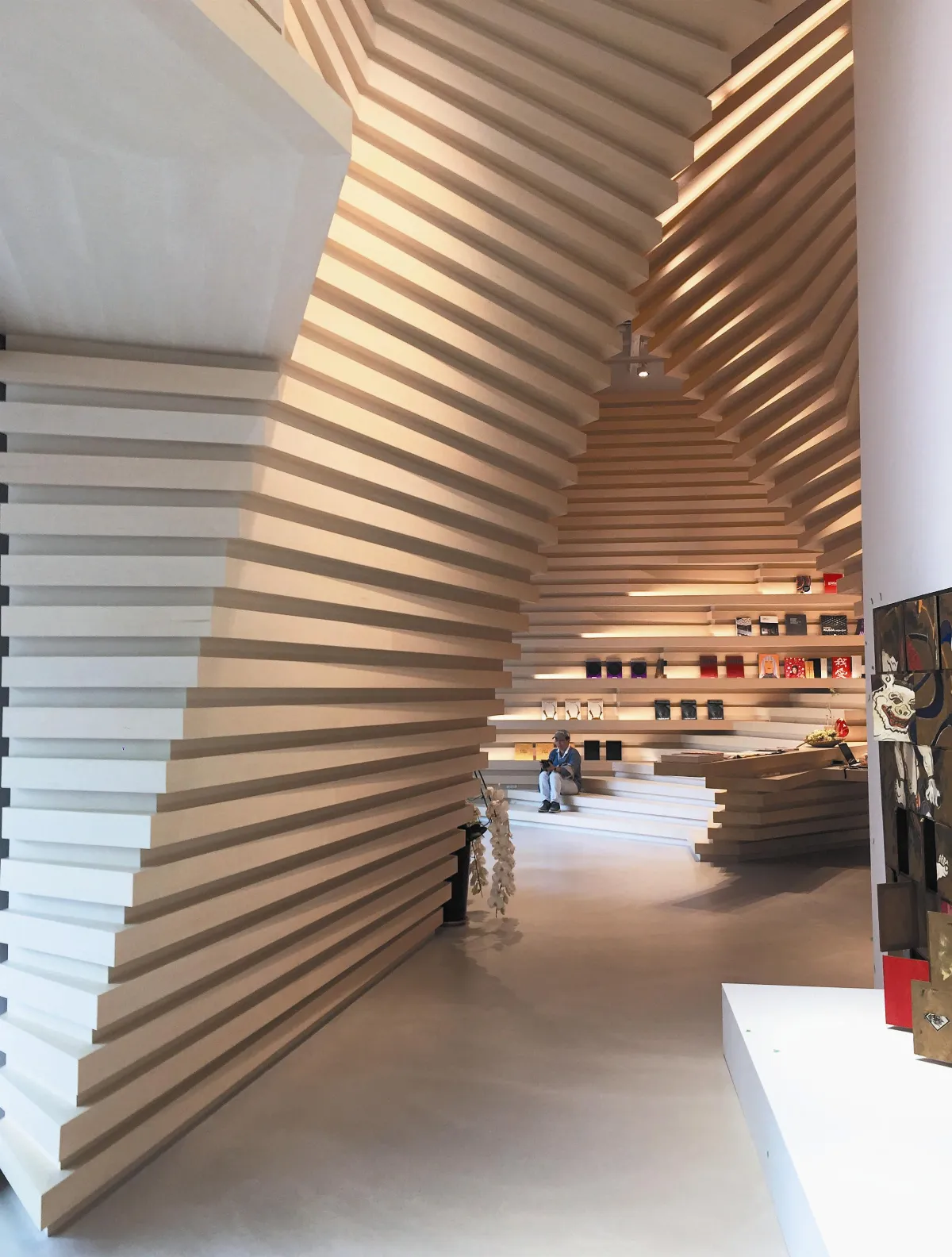 【夜懸明鏡青天上】隈研吾的負建築