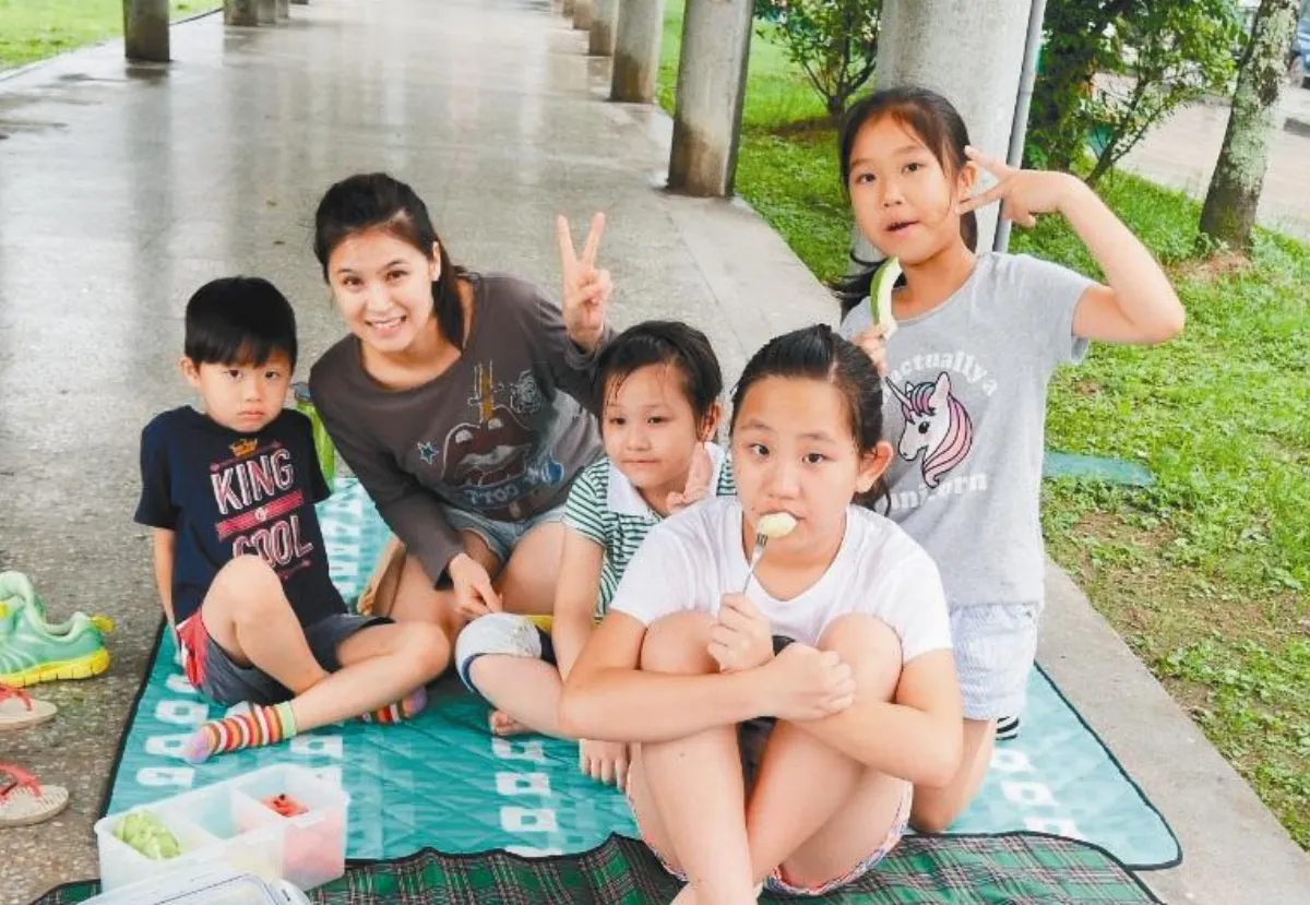 職銜印上名片 “我是全職媽媽 我驕傲”