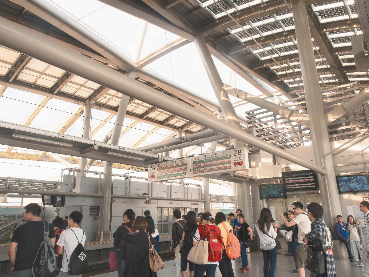 28億興建 屏東得撐傘等火車