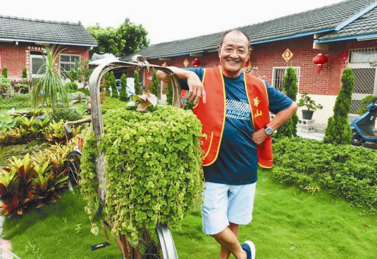 擺脫臥床 向日葵爺爺站起來