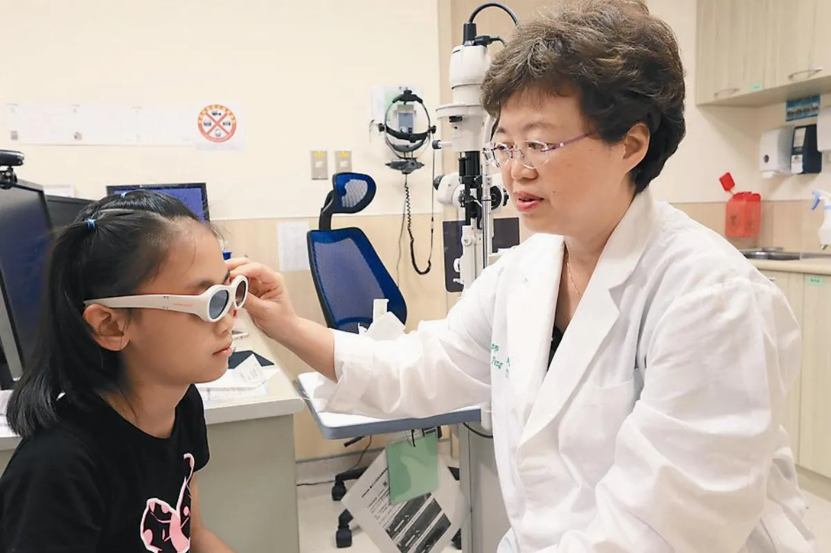 弱視不當獨眼龍 可戴矯正眼鏡