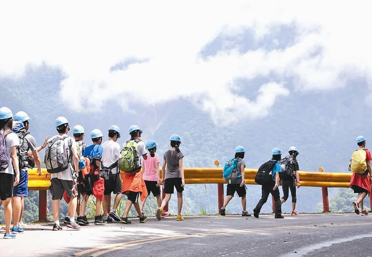 水果奶奶領隊 中橫健行