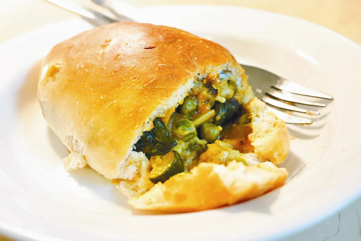 藍山炊煙 青豆餡全麥麵包