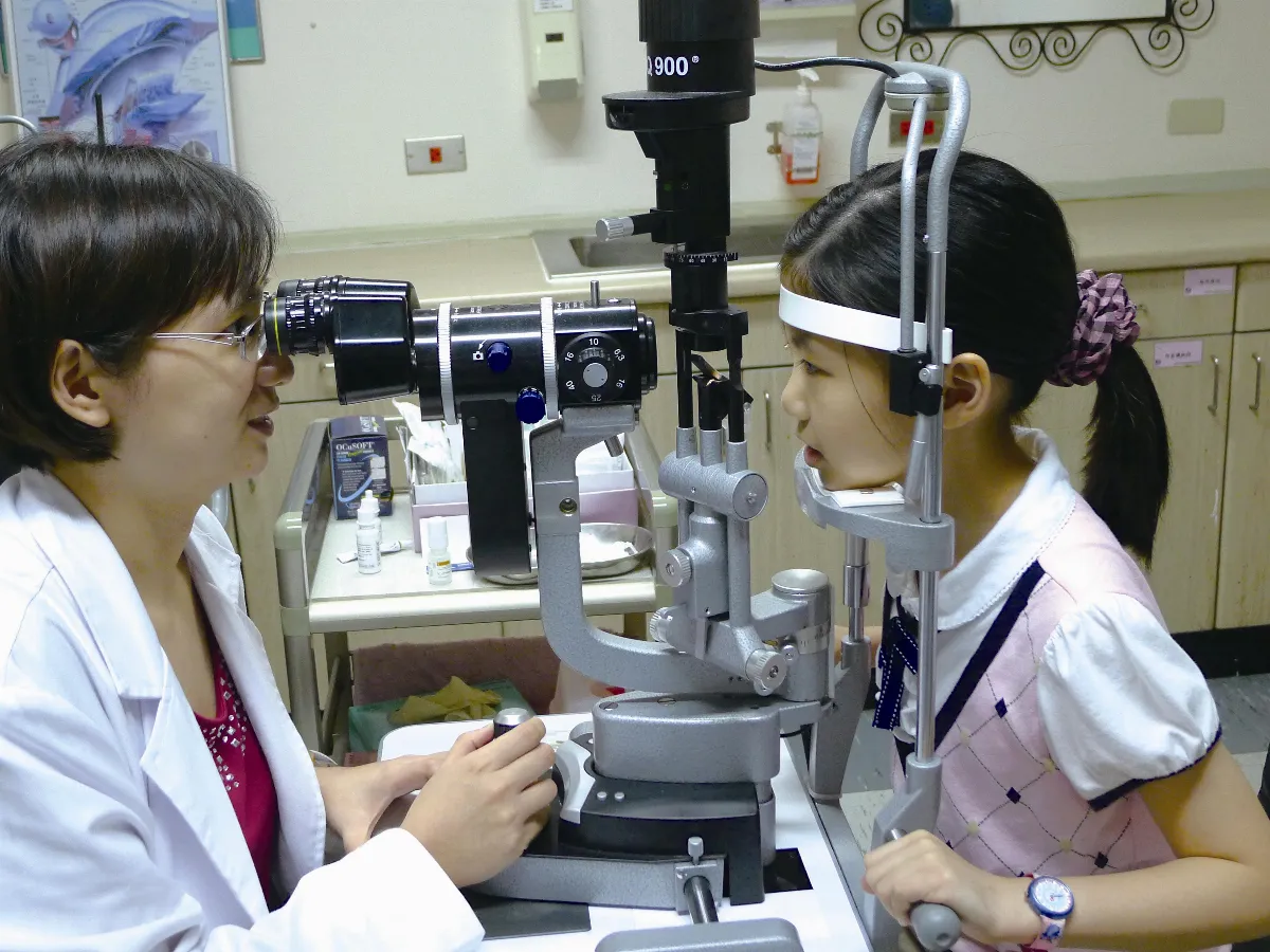 護眼專欄 眼鏡度數配到足，眼睛ㄟ咖金？！