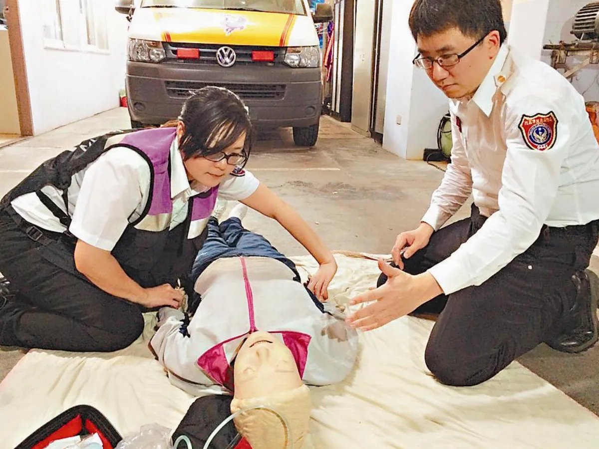 傑出救護員 死神手中搶回18人