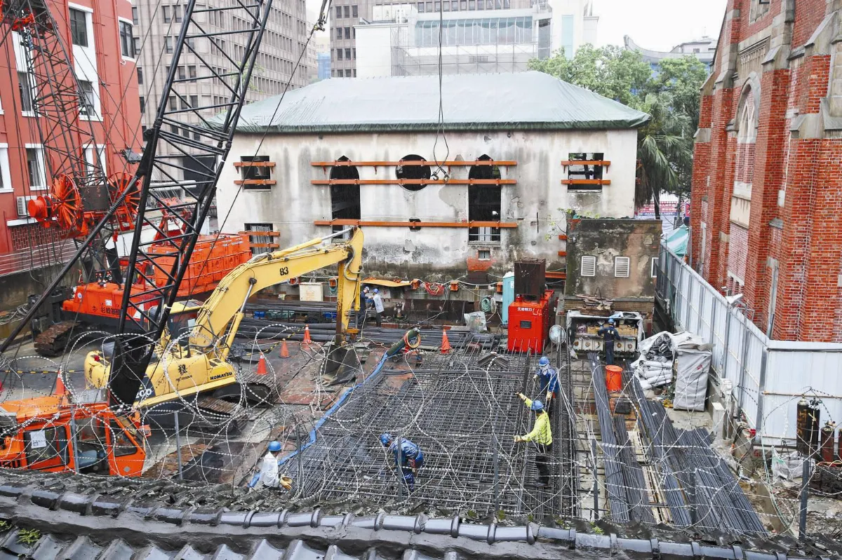 立院、試院  反年改兩路抗爭
