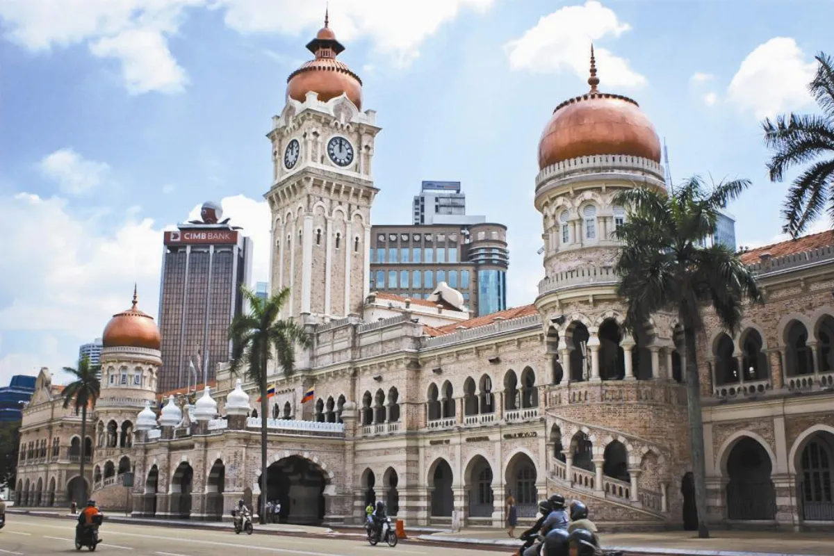 看世界 描繪城市軌跡 鐘樓聲響樂音悠揚 下