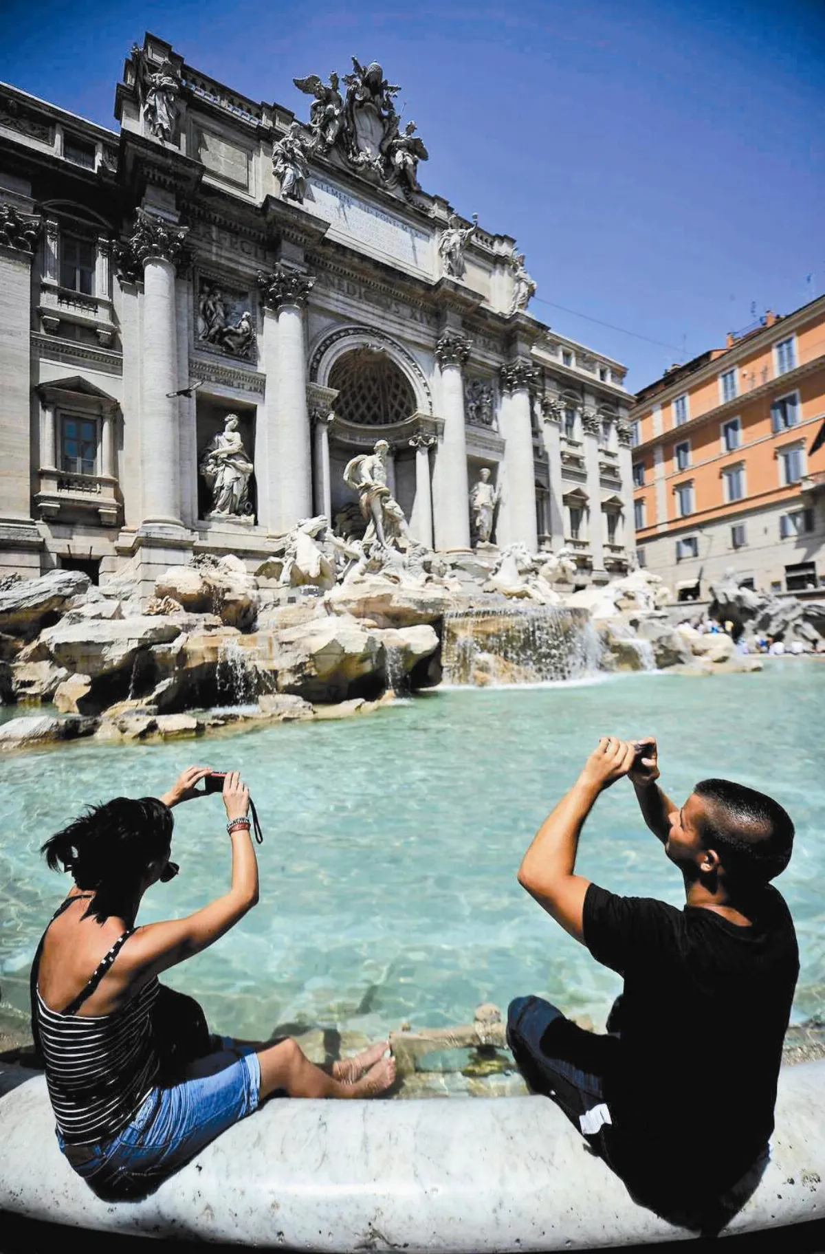 酷暑省水 羅馬大鼻子暫停噴水