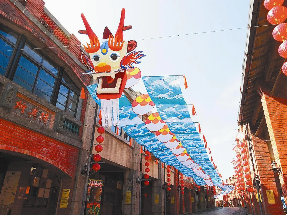 百米巨龍風箏 盤據傳藝園區
