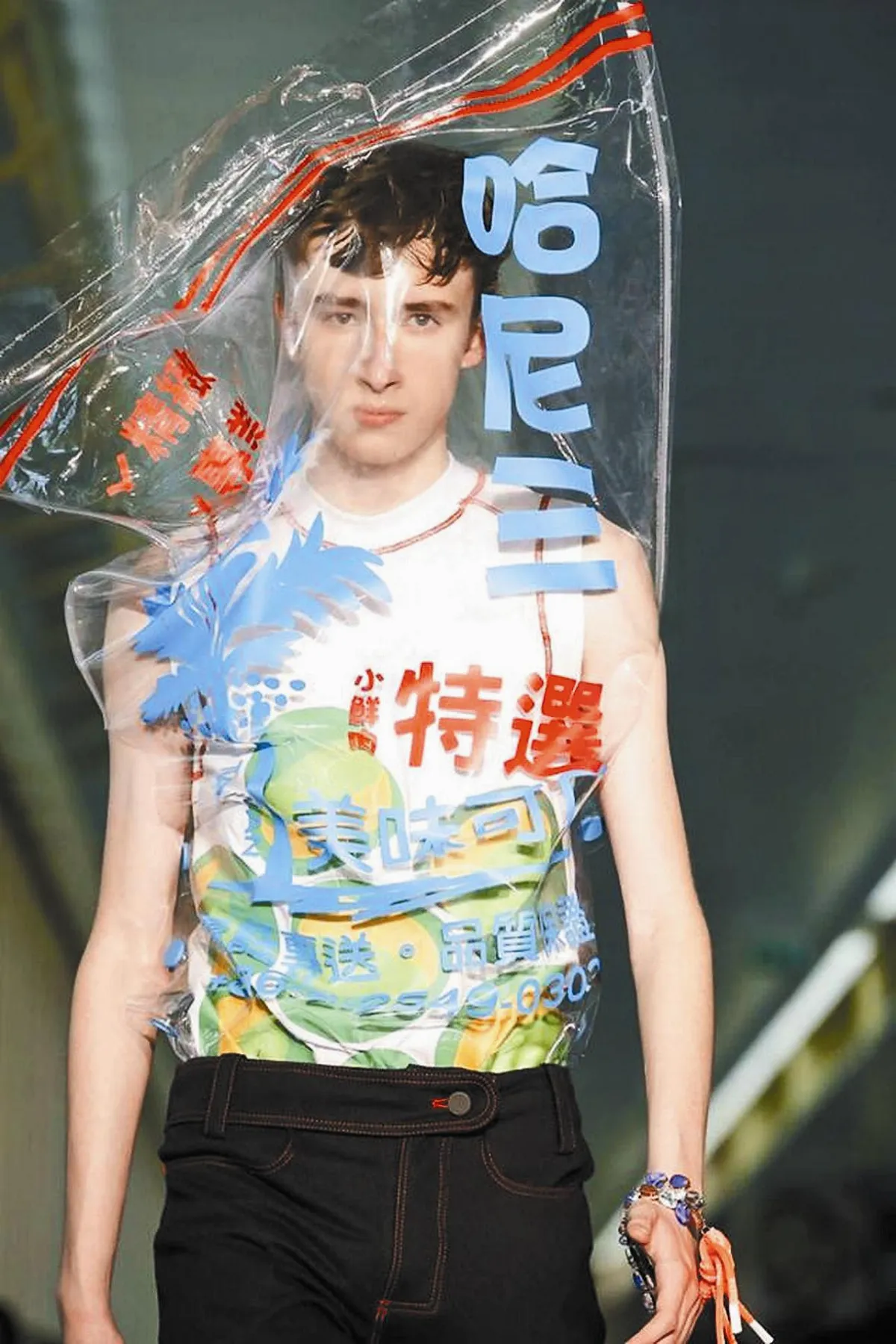 人類花65年 造塑膠地球