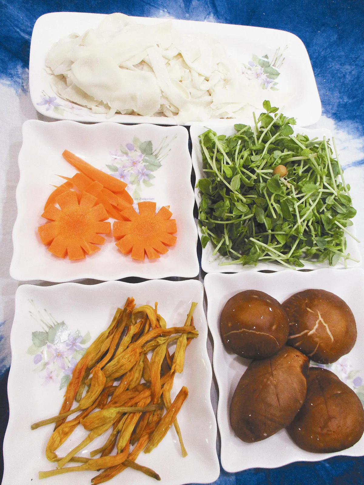 夏日良伴 五彩麵片湯
