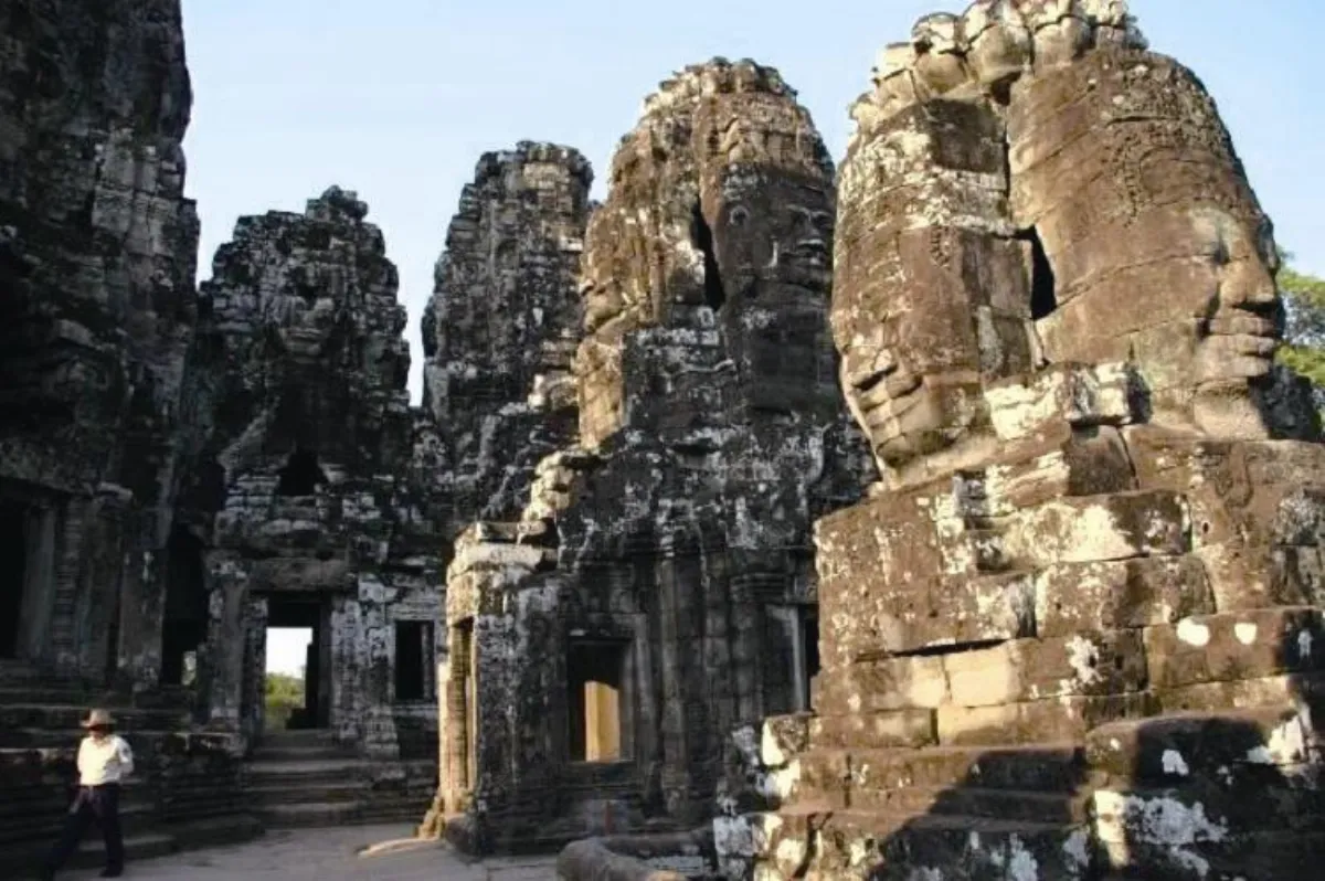 印象旅人 出遊，喜見佛