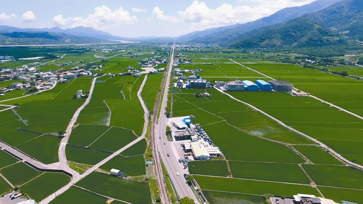 台9線武陵路段 直衝上雲端
