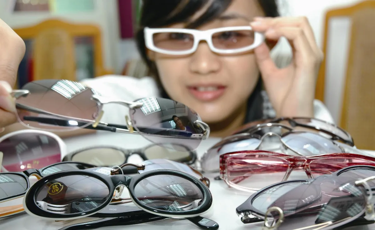 護眼專欄夏日炎炎眼睛防曬「選鏡」全攻略