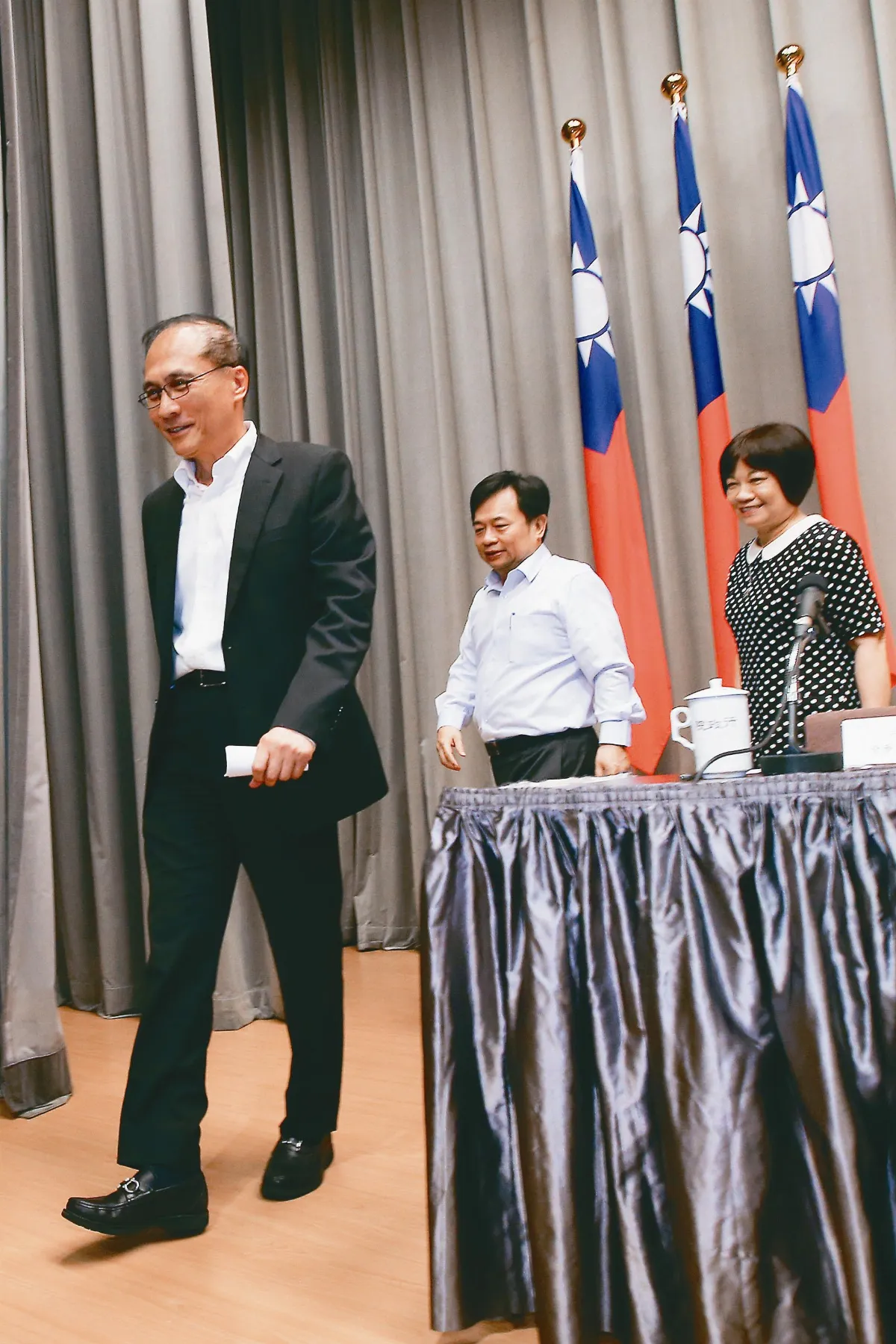 卸重擔 林全辭閣揆