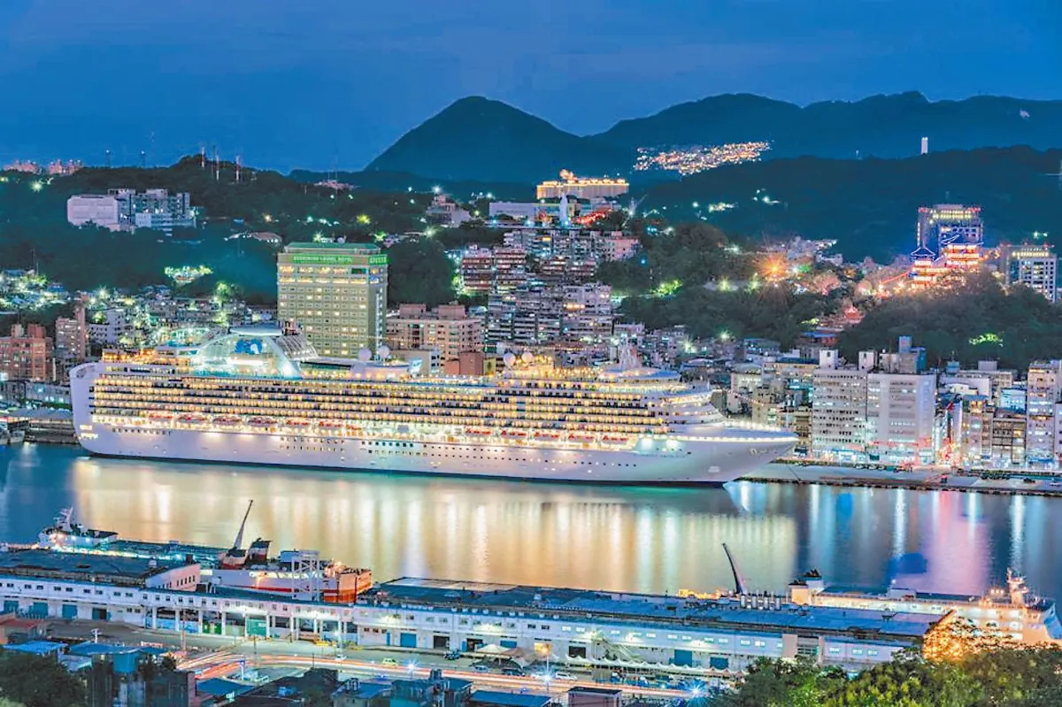 郵輪人潮旺 基隆港國門太老舊