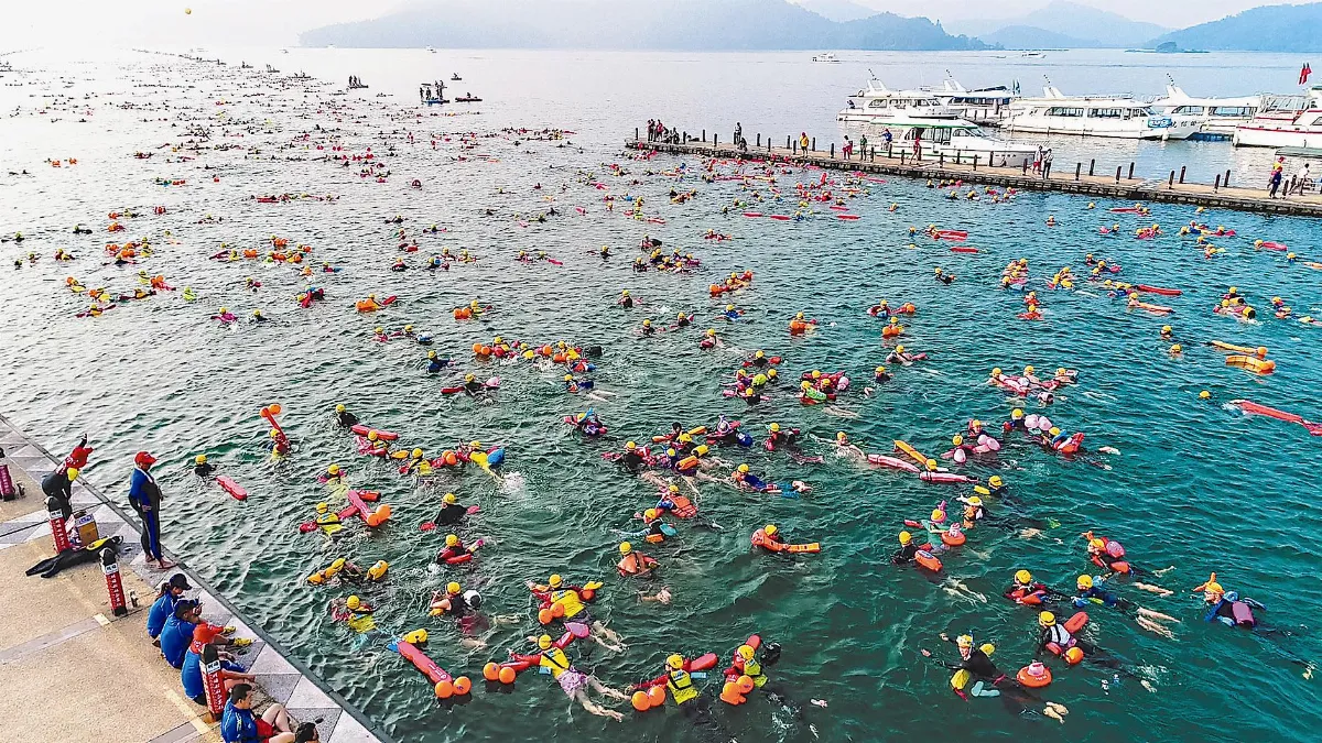 泳渡日月潭 創億元觀光產值
