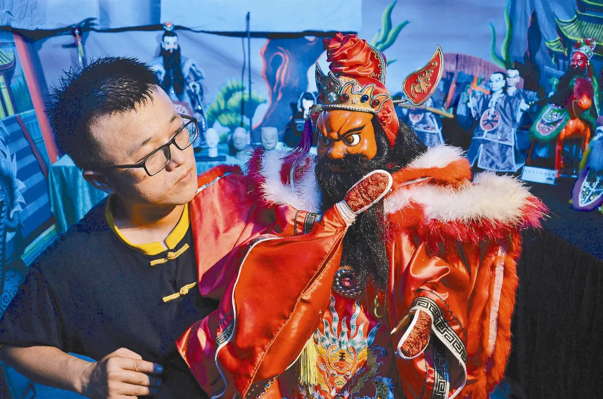 美哉斯土 明興閣四代傳承布袋戲