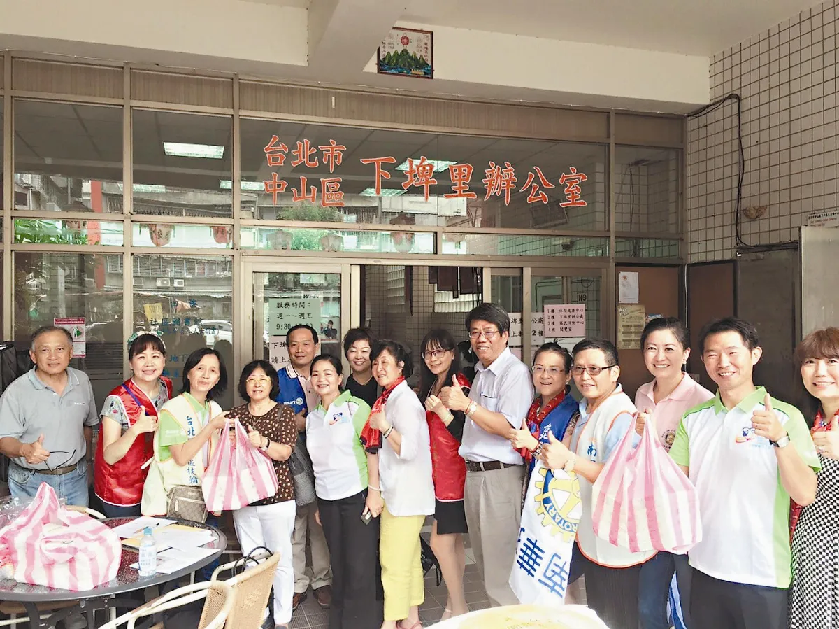 企業主送便當 助人謙卑給希望