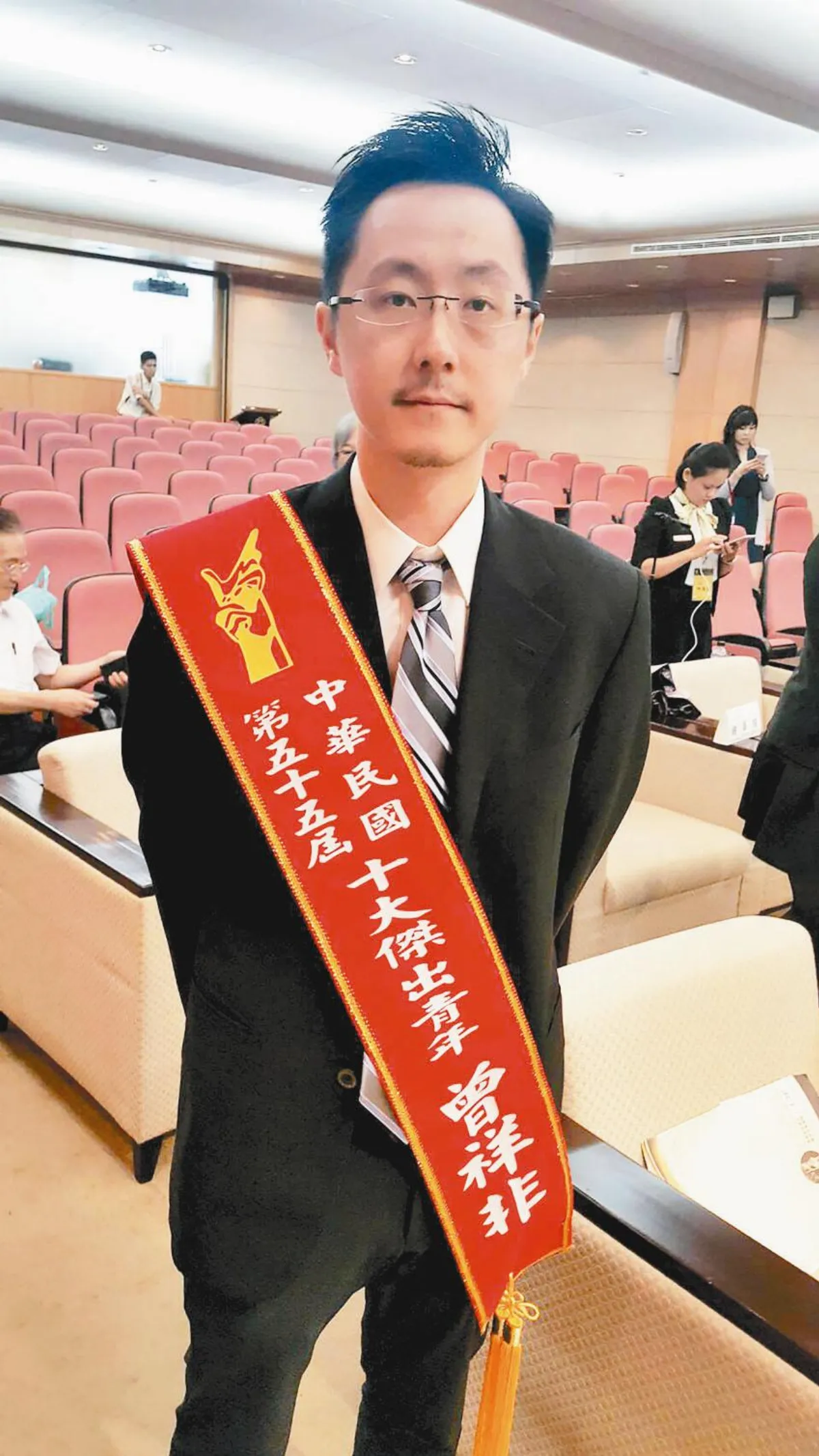 從被退學到十傑 曾祥非謝師恩