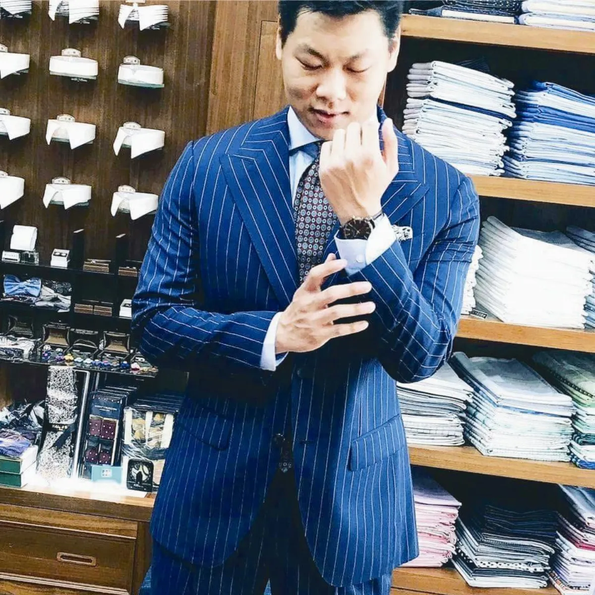 時尚前線 藍色洋服最挺拔