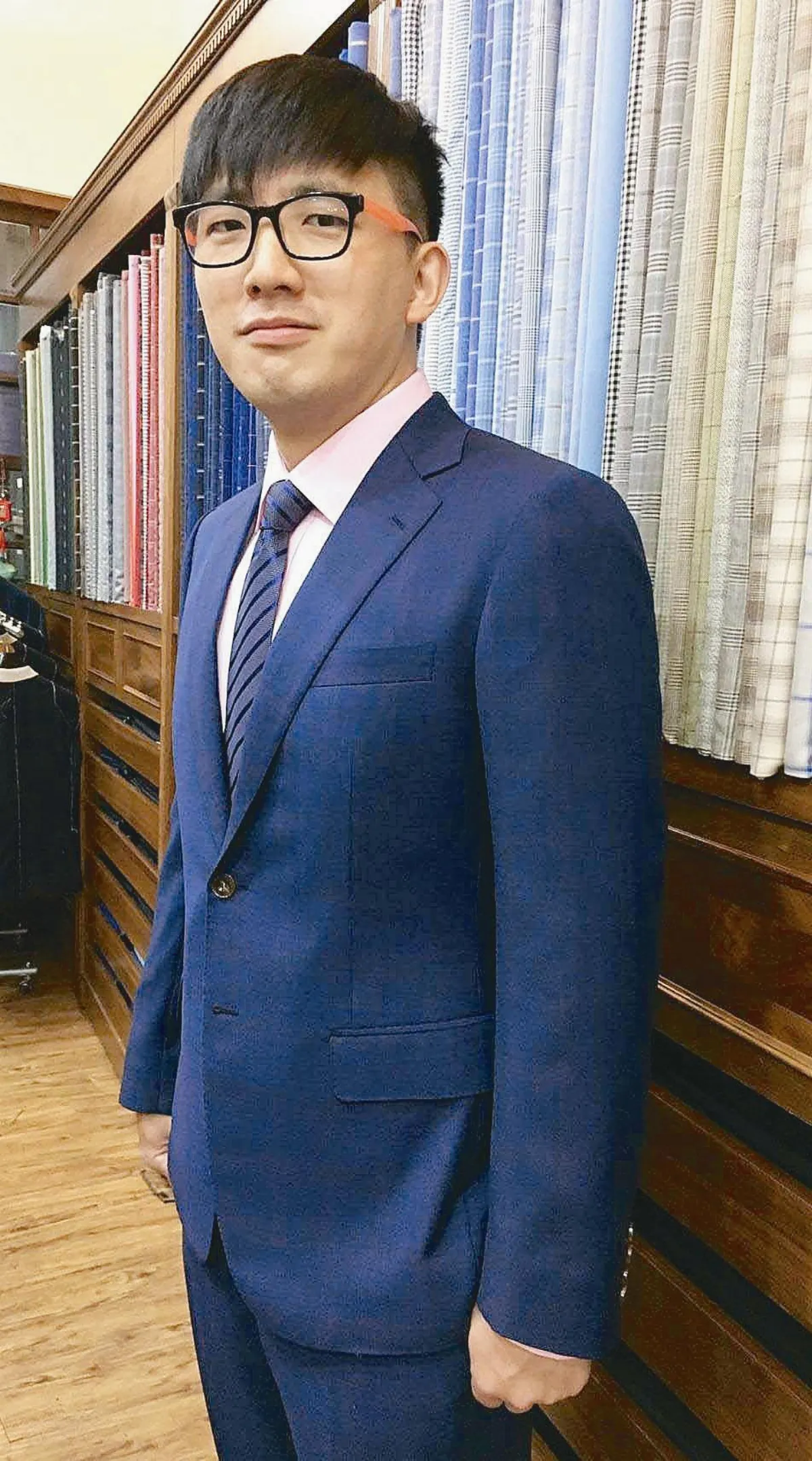時尚前線 藍色洋服最挺拔