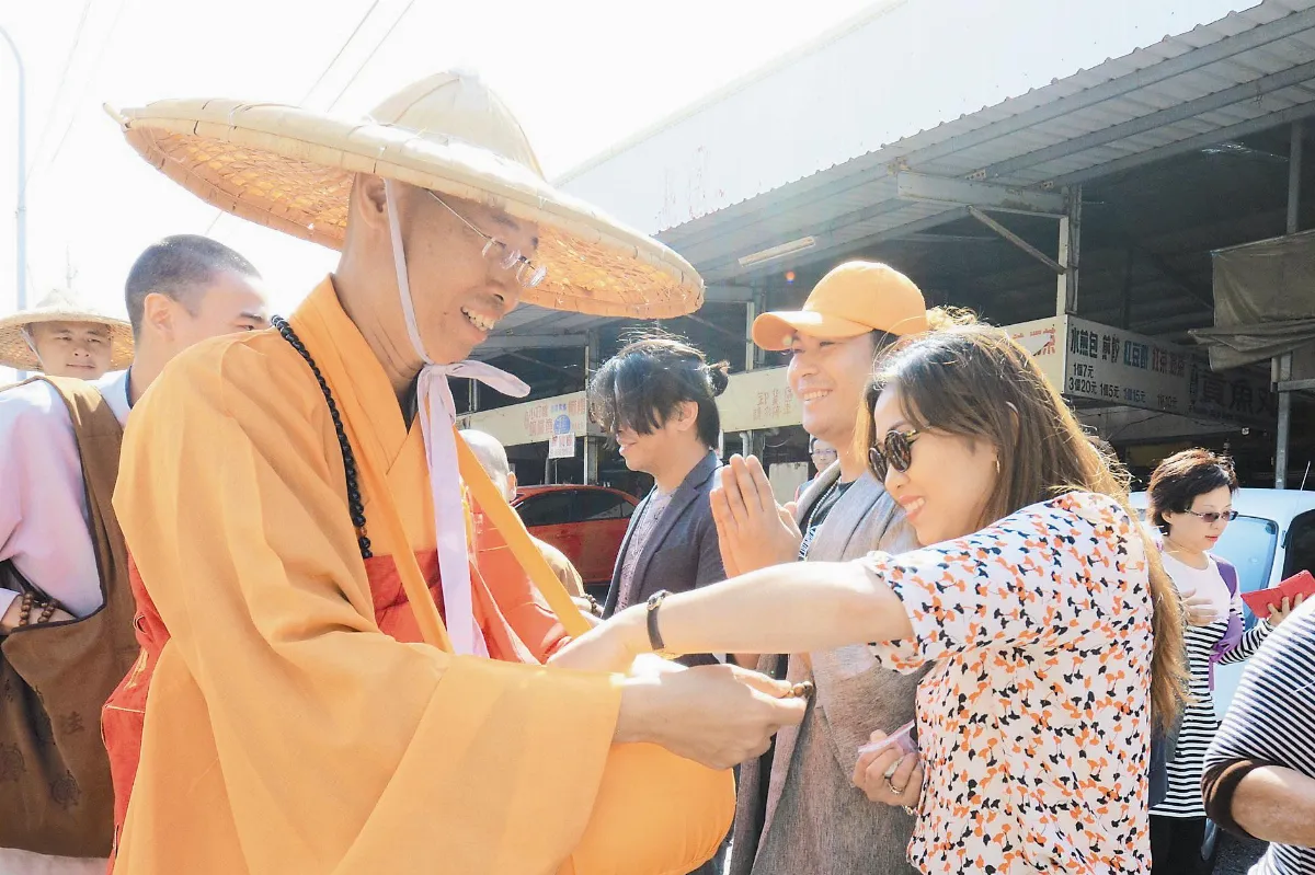 海線行腳托   佛道聯手護教育